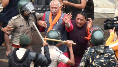 Photo of भगदड़ में गिरने से हुई भाजपा नेता विजय सिंह की मौत