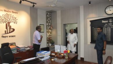 Photo of  मुख्यमंत्री ने विकास और विश्वेश्वरैया भवन का किया औचक निरीक्षण, नदारद मिले मंत्री और सचिव