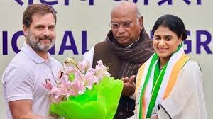 Photo of कांग्रेस ने वाईएस शर्मिला को दी आंध्र प्रदेश की कमान