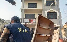 Photo of श्रीनगर में हथियार जब्त कर संपत्ति की कुर्क