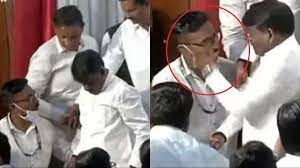 Photo of भाजपा विधायक ने पुलिस को जड़ा थप्पड़,मामला दर्ज