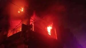 Photo of रिहायशी इमारत में भीषण आग