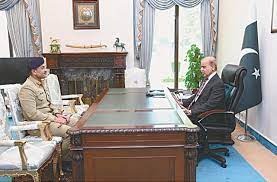Photo of सेना प्रमुख ने नए प्रधानमंत्री से की मुलाकात