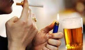 Photo of शराब, सिगरेट पीते भोलेनाथ के भक्त