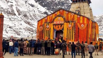 Photo of केदारनाथ मंदिर परिसर में नहीं ले जा सकेंगे मोबाइल और कैमरा