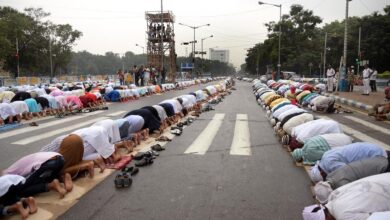 Photo of सड़क पर नमाज पढ़ने पर लगे रोक