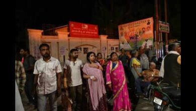 Photo of लोकबंधु अस्पताल में भीषण आग से अफरातफरी मची