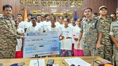 Photo of सुकमा में नौ महिला समेत 22 नक्सलियों ने किया आत्मसमर्पण 