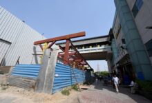 Photo of नोएडा में मेट्रो को जोड़ने वाले स्काईवॉक के निर्माण में देरी