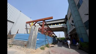Photo of नोएडा में मेट्रो को जोड़ने वाले स्काईवॉक के निर्माण में देरी
