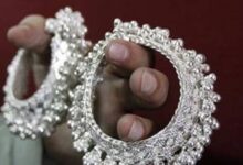 Photo of सर्राफा बाजारों में चांदी चमकी