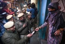 Photo of नोएडा में पुलिस को 400 संदिग्ध मिले