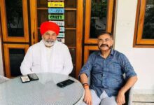Photo of यूपी के पूर्व डीजीपी ने किसान नेता टिकैत से की मुलाकात