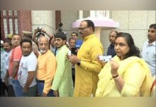 Photo of पेंटर की मौत के बाद नगर आयुक्त को हटाने की मांग