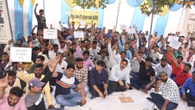 Photo of पूरे यूपी में बिजलीकर्मियों ने की सांकेतिक हड़ताल