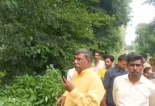 Photo of सीतापुर : अभद्रता करने वाला जेई हुआ सस्‍पेंड
